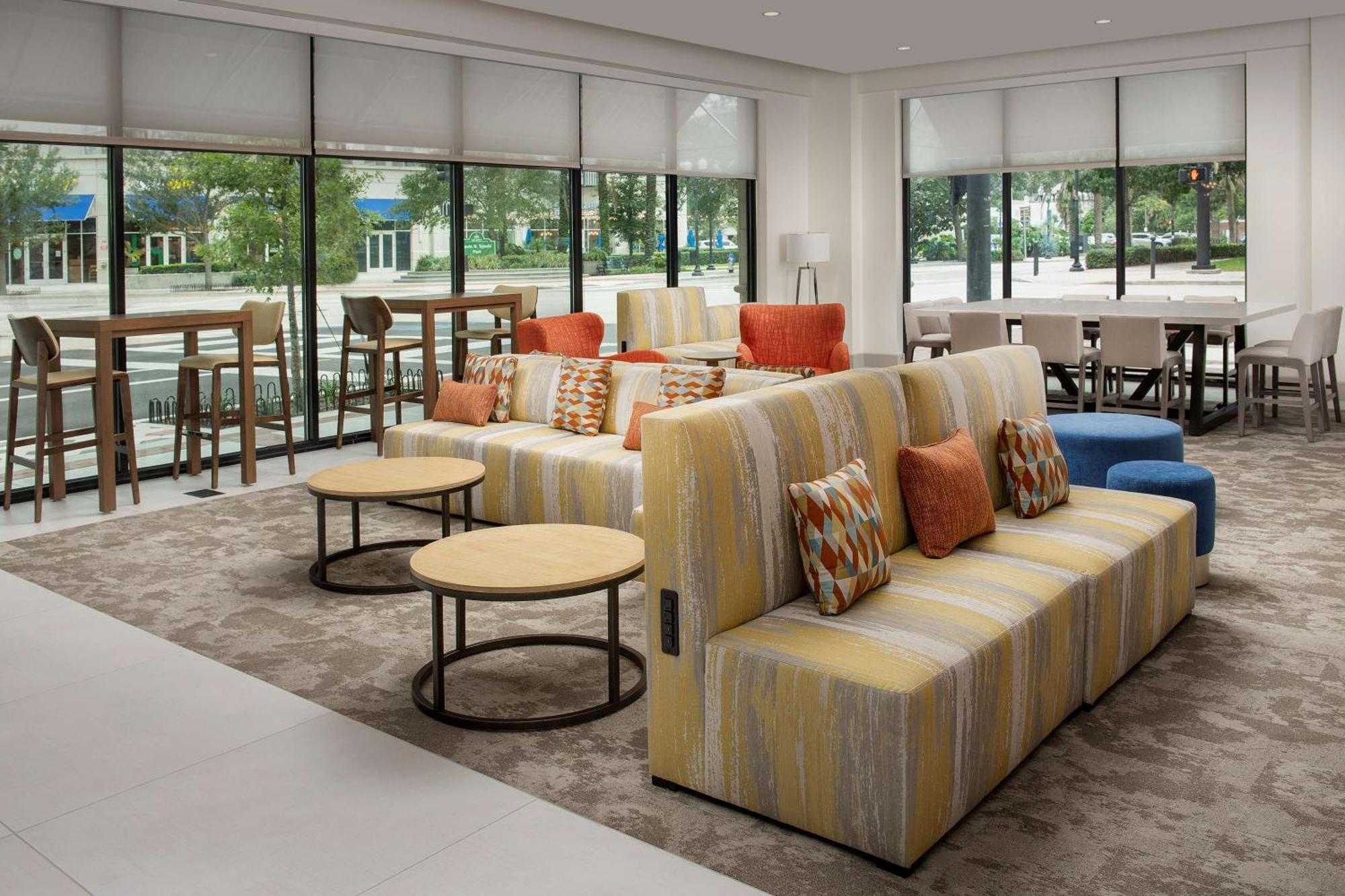 Hilton Garden Inn Orlando Downtown Bagian luar foto